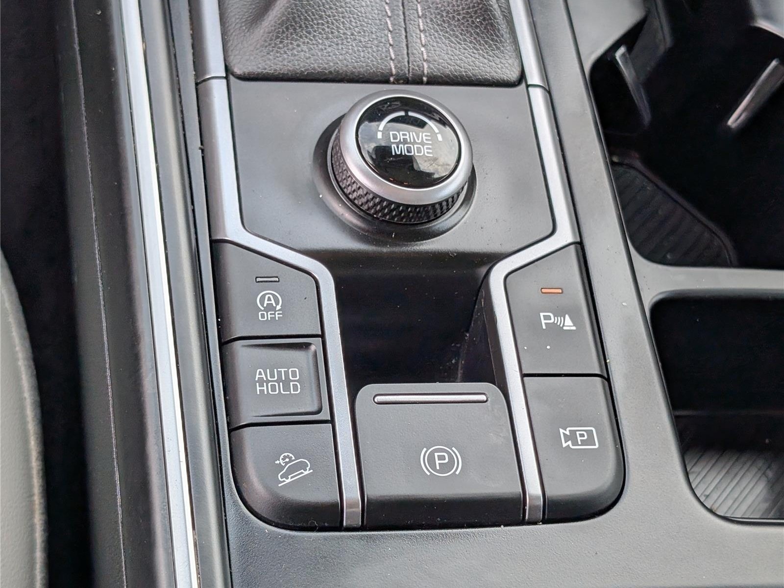Used 2024 Kia Sorento S FWD image 25