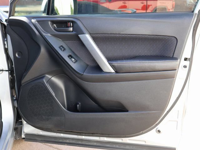 Used 2017 Subaru Forester 2.5i Premium AWD/4WD image 12
