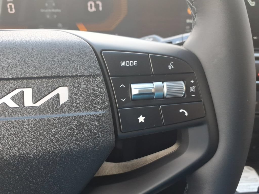 New 2026 Kia Sportage EX FWD image 24