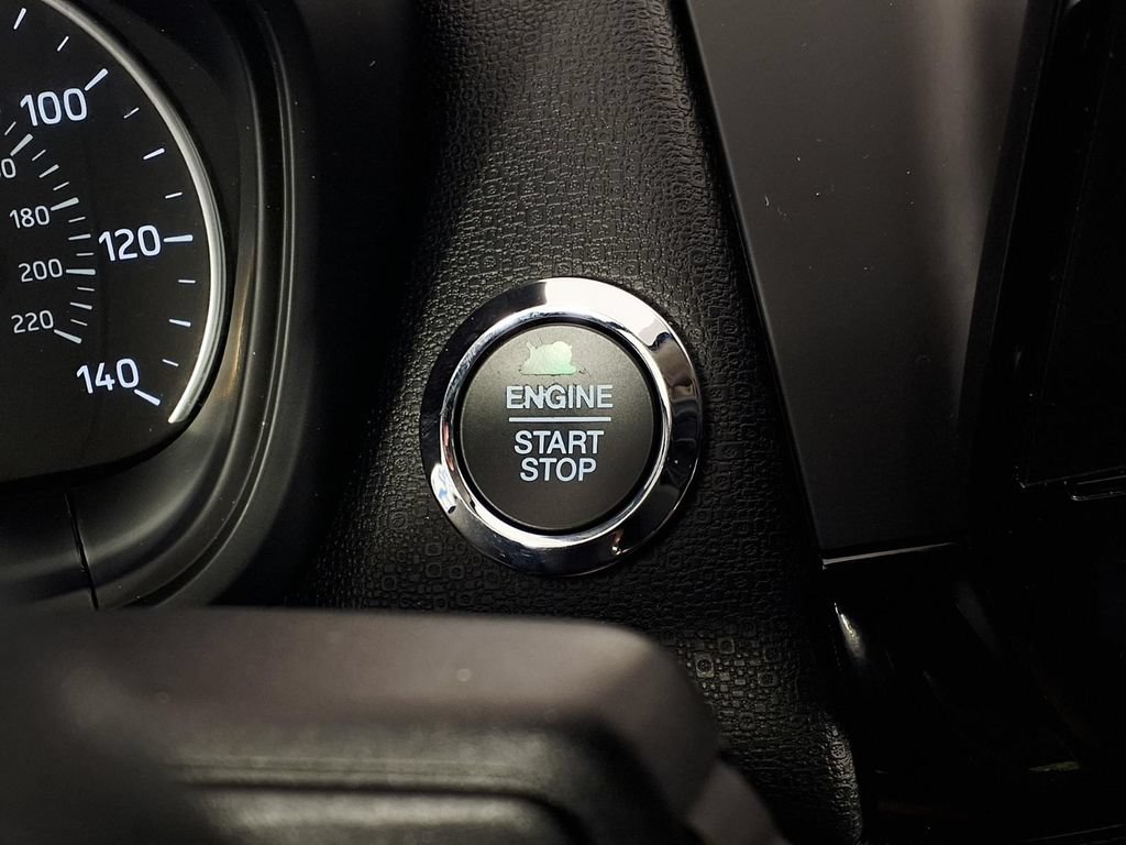 Used 2019 Ford EcoSport Titanium FWD image 18