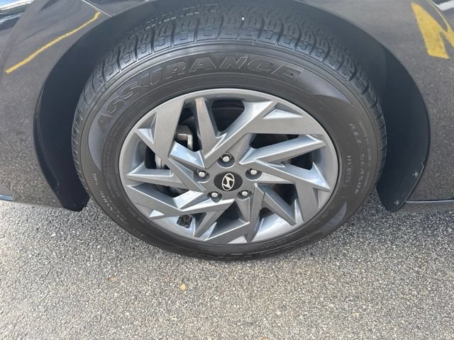Used 2024 Hyundai Elantra SEL FWD image 28