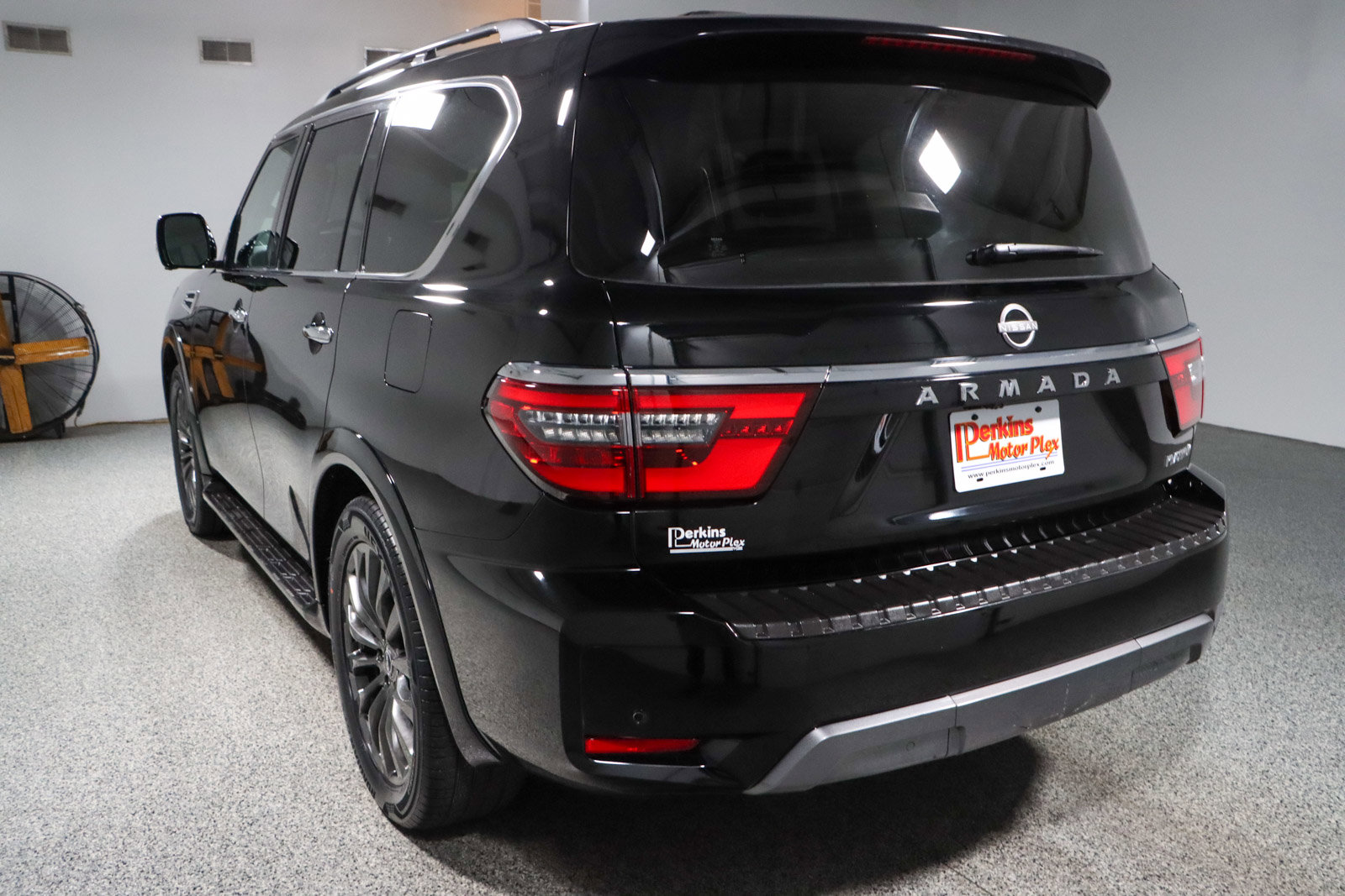 Used 2023 Nissan Armada Platinum w/ Cargo Package image 9