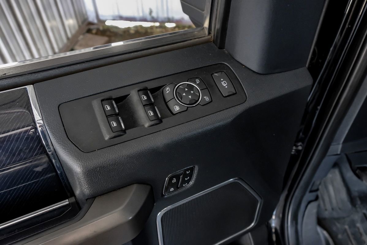 Used 2022 Ford F350 Platinum w/ FX4 Off-Road Package AWD/4WD image 45
