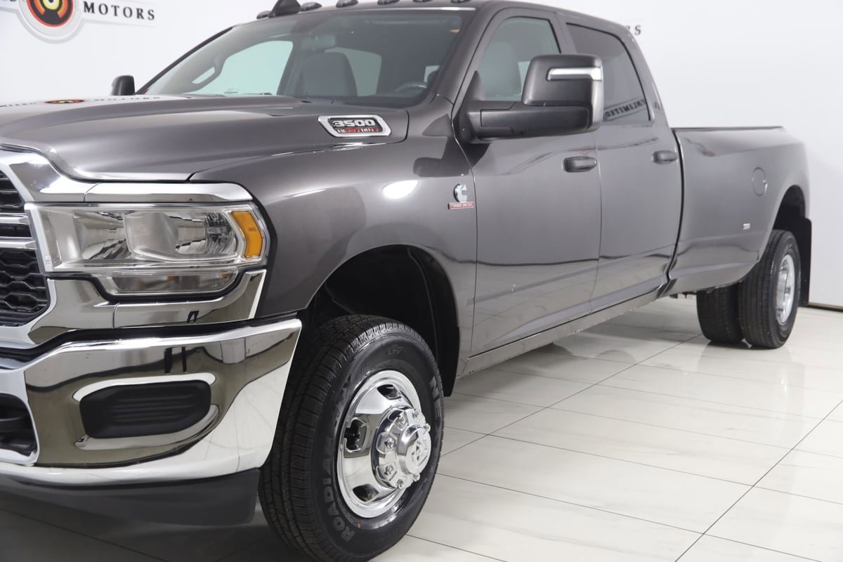 Used 2024 RAM 3500 Tradesman w/ Chrome Appearance Group AWD/4WD image 50