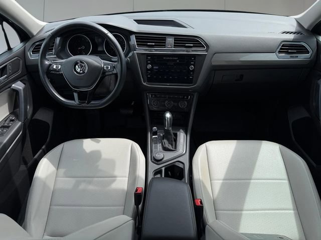Used 2019 Volkswagen Tiguan SE w/ 3rd Row Seat Package AWD/4WD image 9