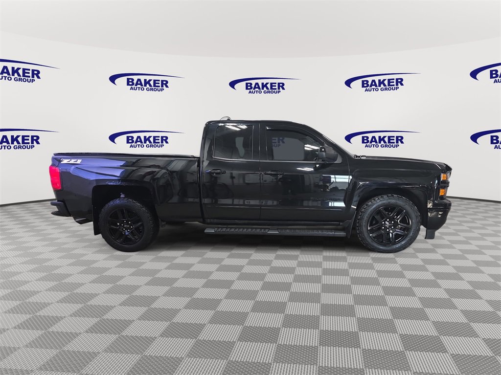Used 2015 Chevrolet Silverado 1500 LT w/ Midnight Edition image 4