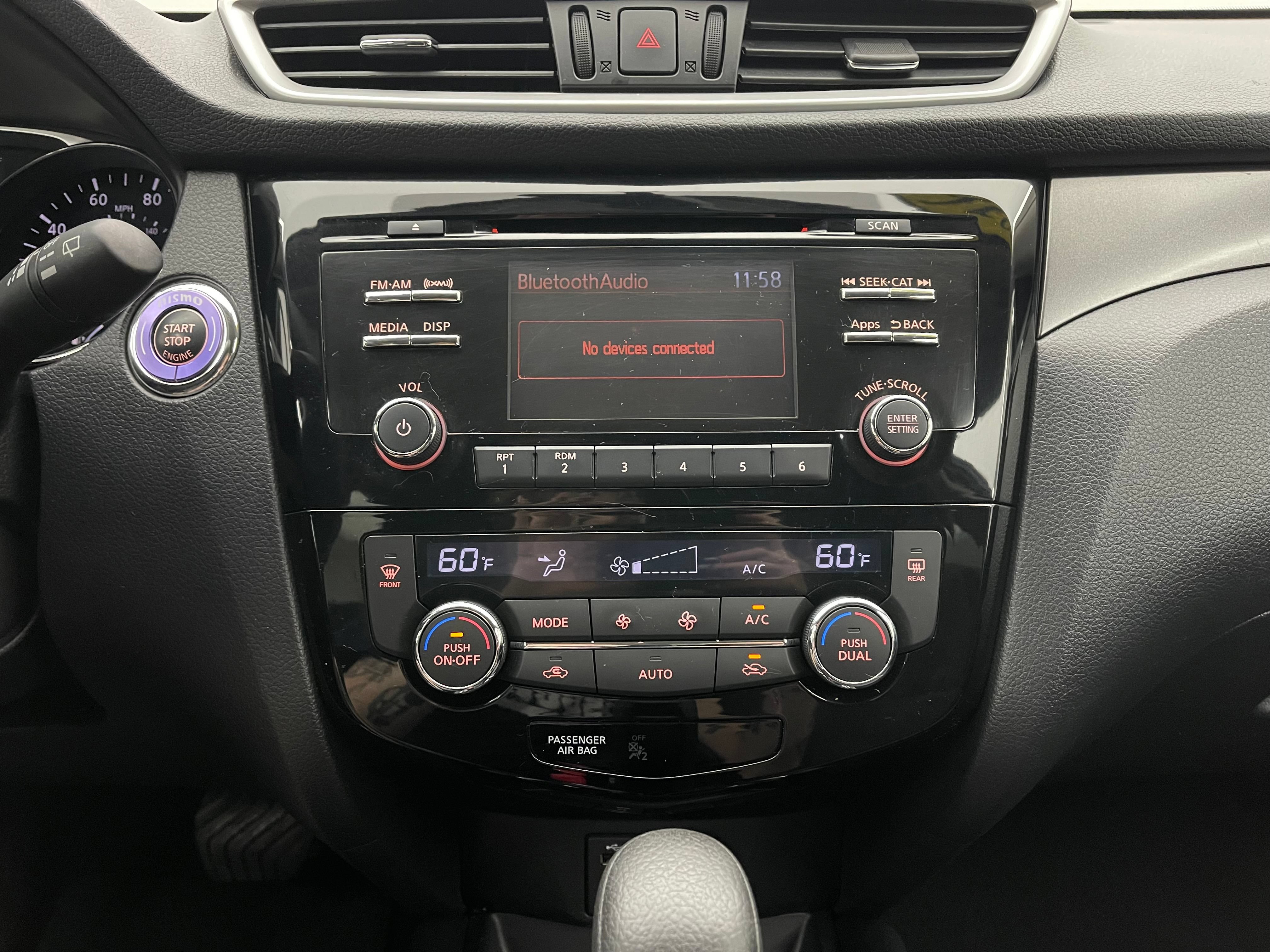 Used 2016 Nissan Rogue SV AWD/4WD image 22