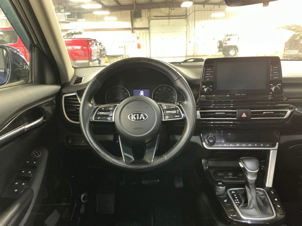 Used 2021 Kia Seltos EX image 17