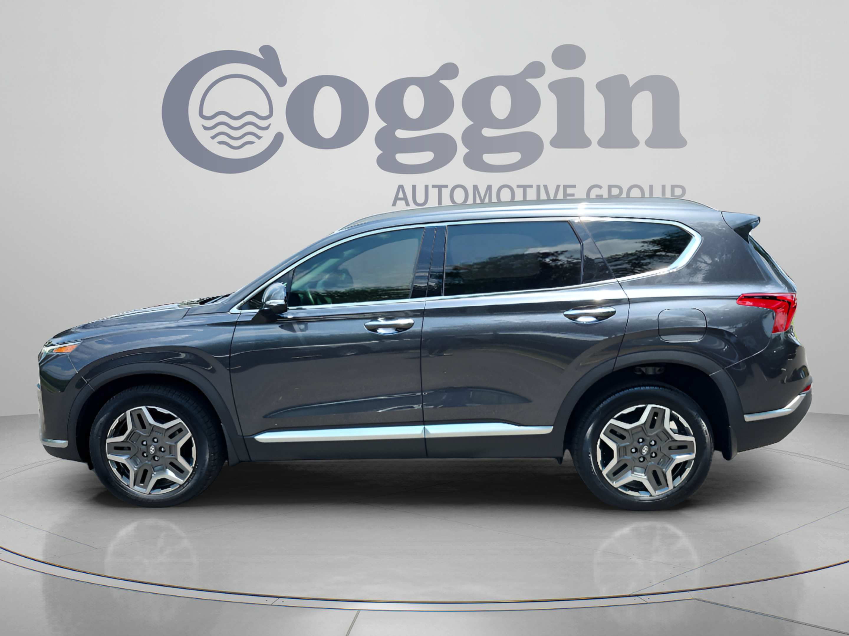 Used 2023 Hyundai Santa Fe SEL Premium AWD/4WD image 2