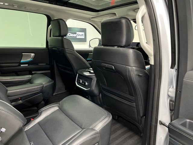 Used 2025 Ford Expedition Platinum AWD/4WD image 49