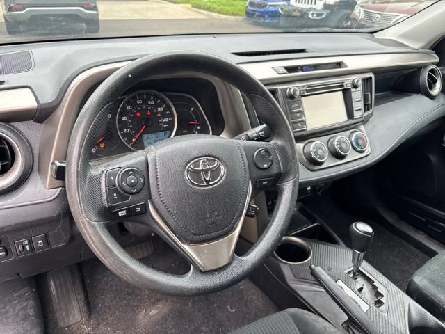 Used 2015 Toyota RAV4 LE AWD/4WD image 10