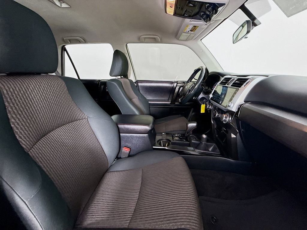 Certified 2019 Toyota 4Runner TRD Off-Road AWD/4WD image 29