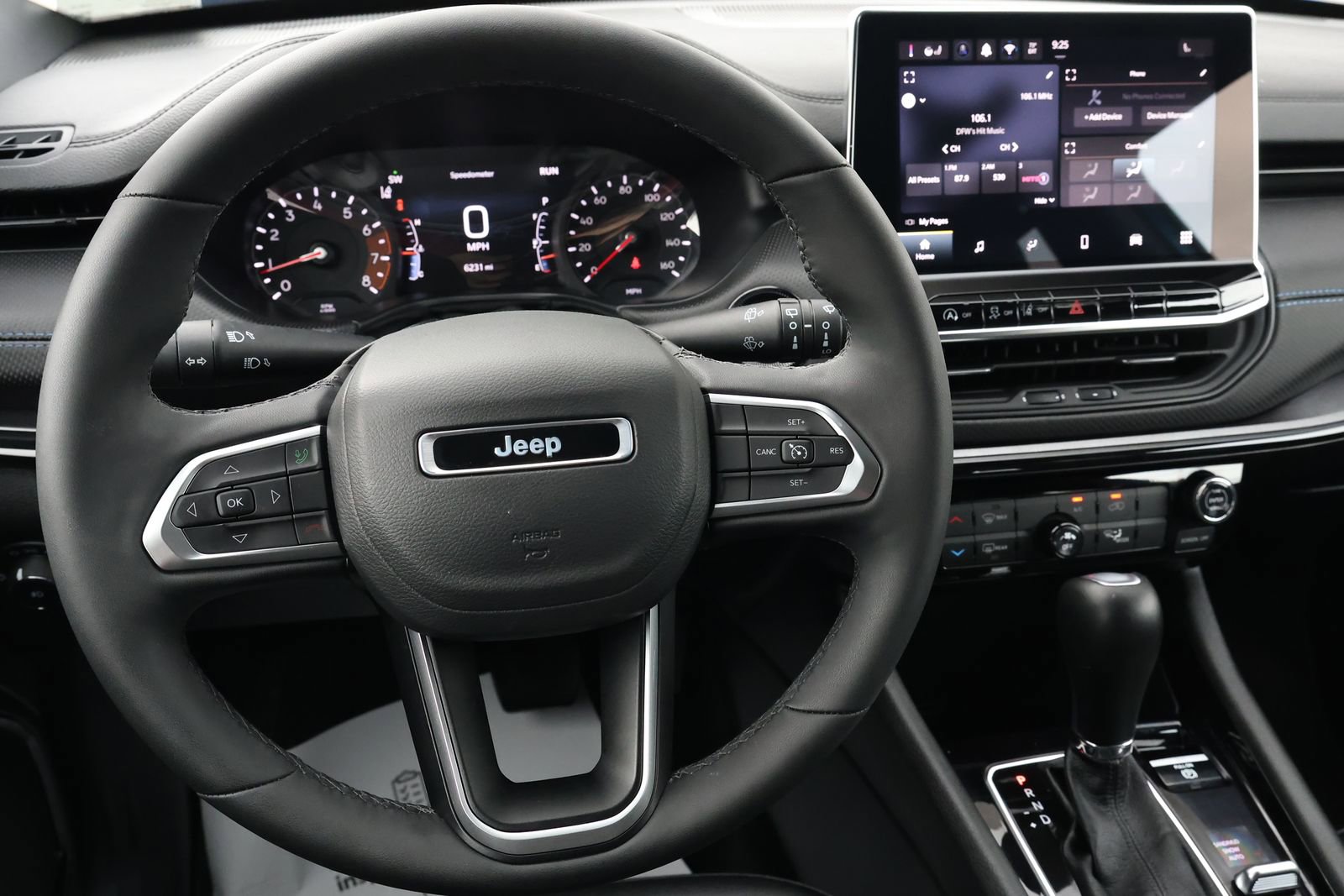 Used 2025 Jeep Compass Latitude w/ Altitude Special Edition image 16
