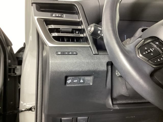 Used 2024 Lexus GX 550 w/ Cold Area Package AWD/4WD image 12