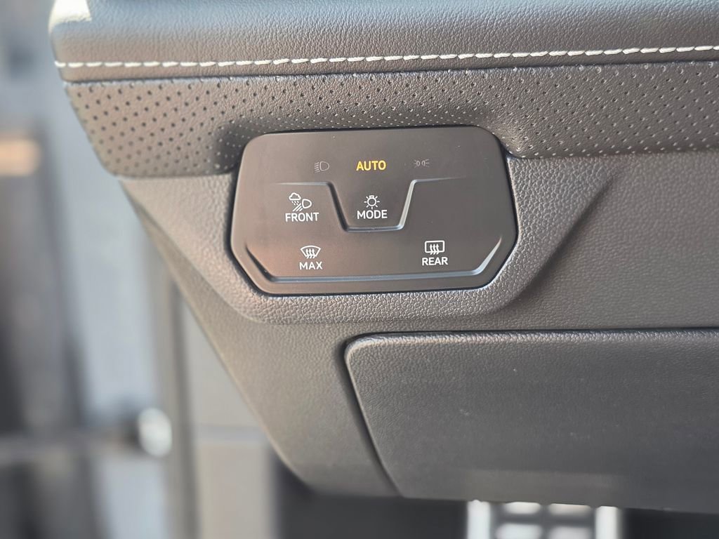 Used 2025 Volkswagen Atlas SEL Premium R-Line image 44