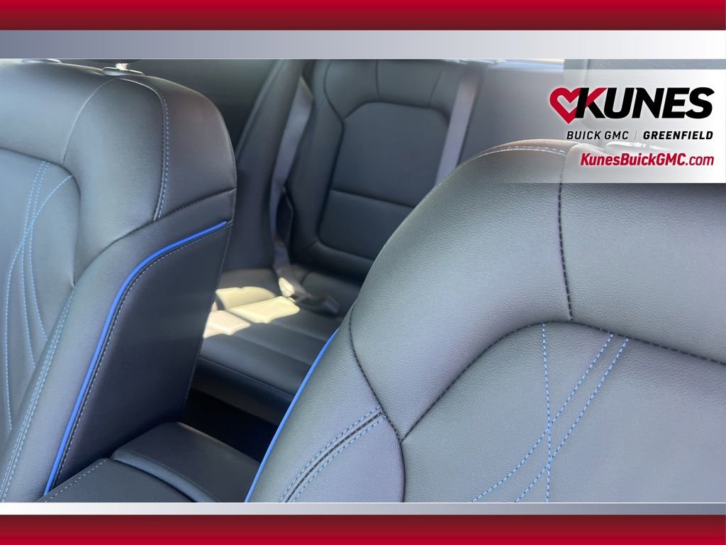 Used 2026 Buick Envista Sport Touring w/ Convenience I Package FWD image 35