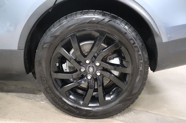 Used 2019 Land Rover Discovery SE image 32