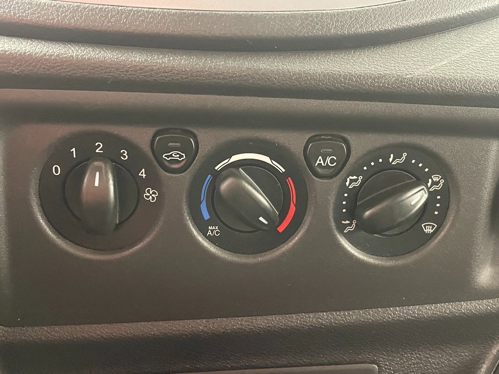 Used 2015 Ford Transit 350 XLT image 21