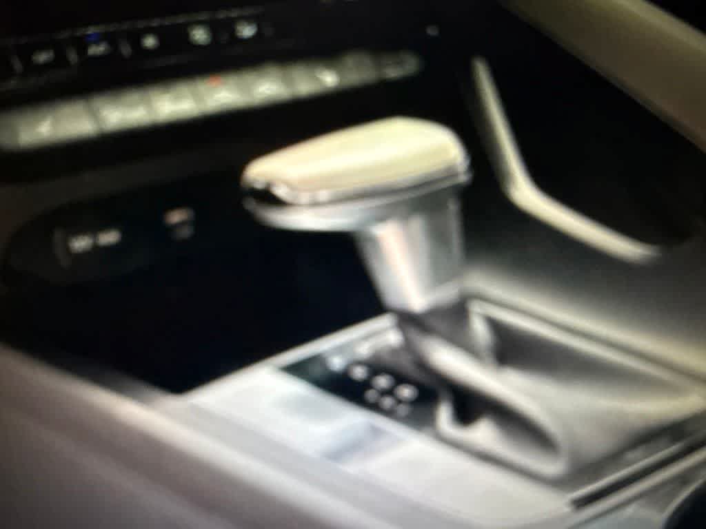 Used 2025 Hyundai Elantra SEL FWD image 14