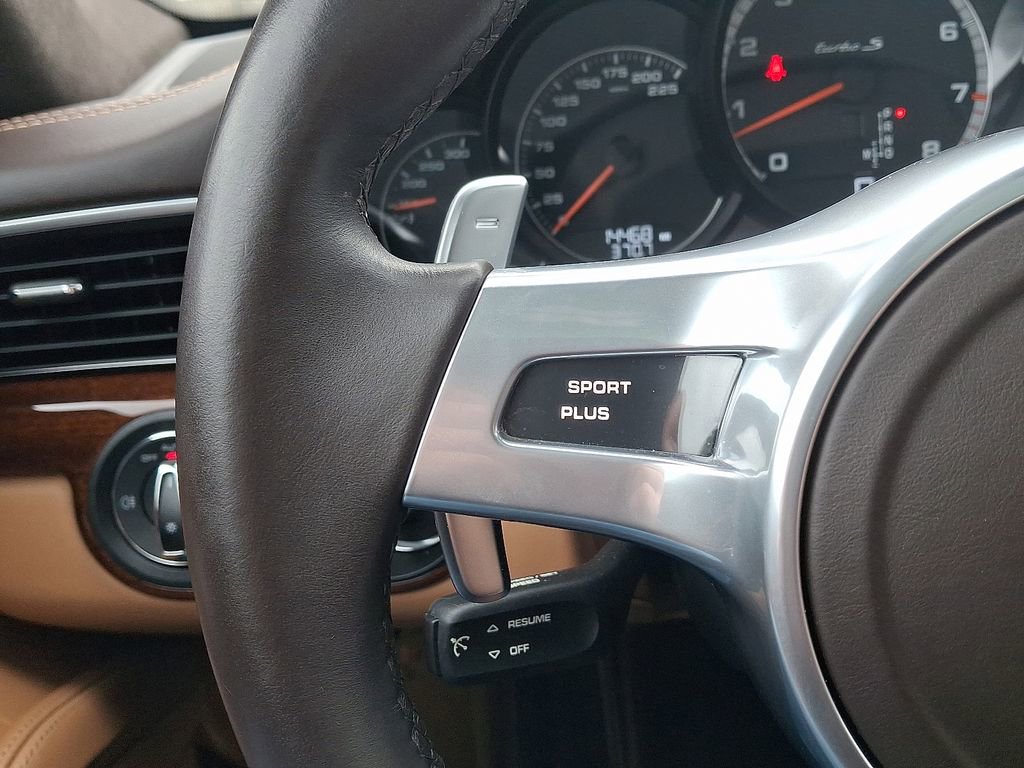 Used 2016 Porsche 911 Turbo image 22