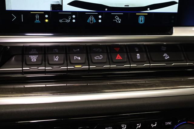 Used 2025 Chevrolet Silverado 3500 LTZ w/ LTZ Convenience Package image 22