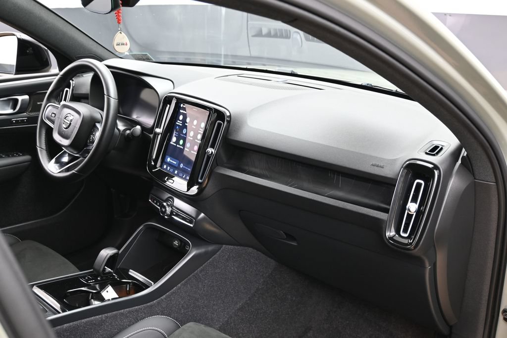 Used 2023 Volvo C40 P8 Recharge Ultimate AWD/4WD image 28