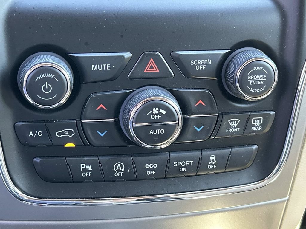 Used 2021 Jeep Grand Cherokee Laredo RWD image 33