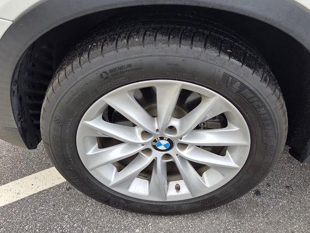 Used 2017 BMW X3 sDrive28i RWD image 11