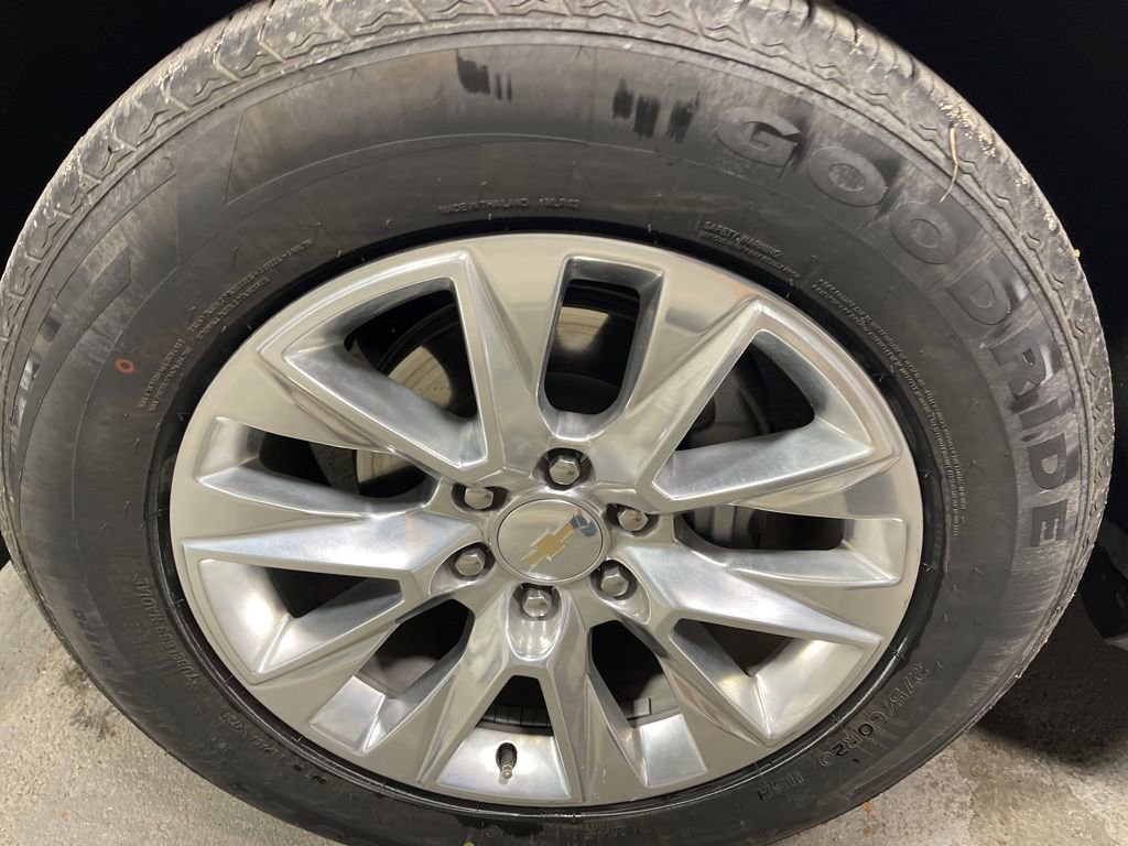 Used 2024 Chevrolet Suburban Premier image 43