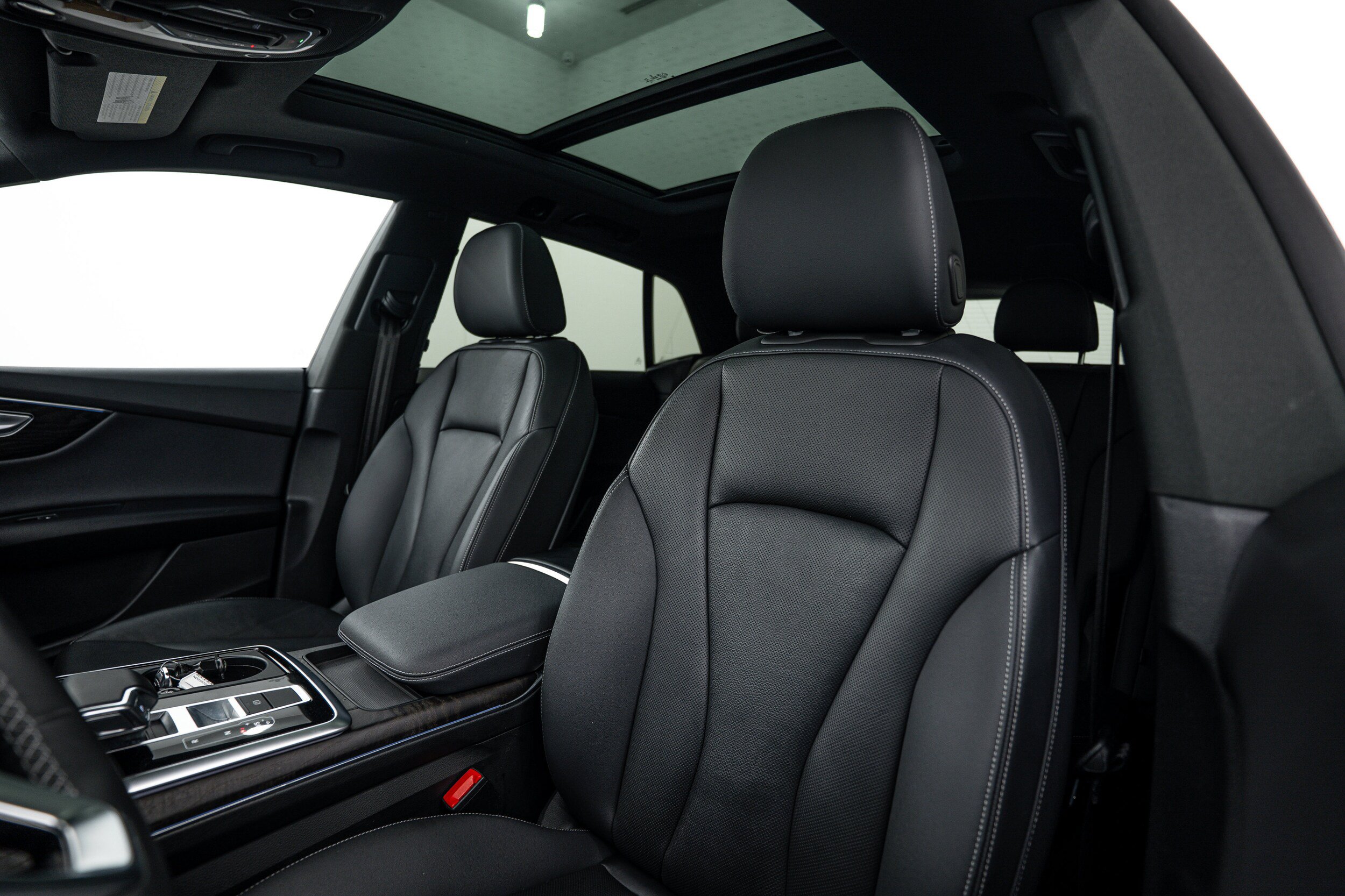 Certified 2022 Audi Q8 Premium Plus AWD/4WD image 17