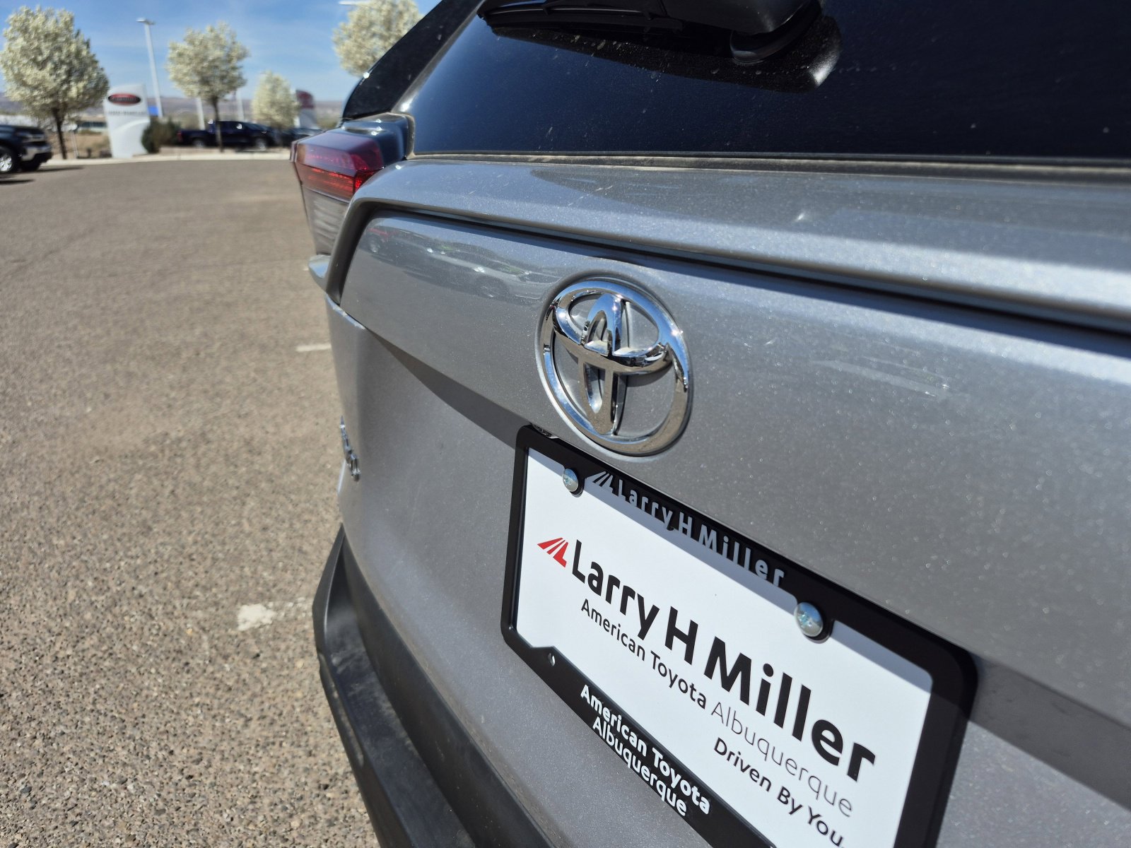 Used 2025 Toyota RAV4 LE image 22