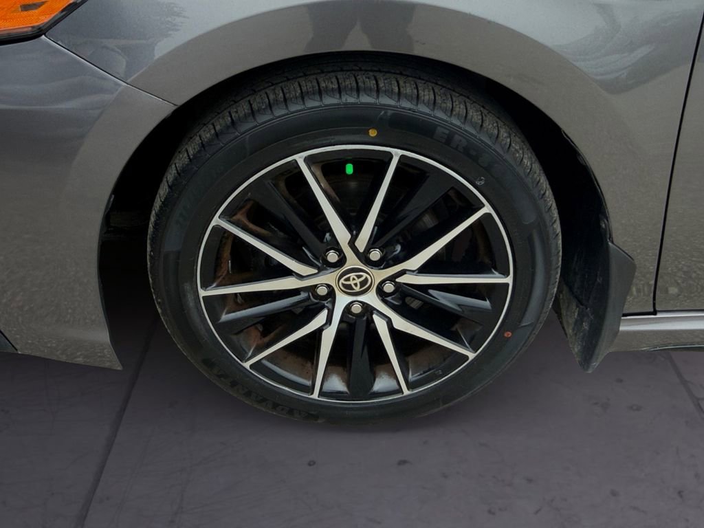 Used 2024 Toyota Camry SE FWD image 9