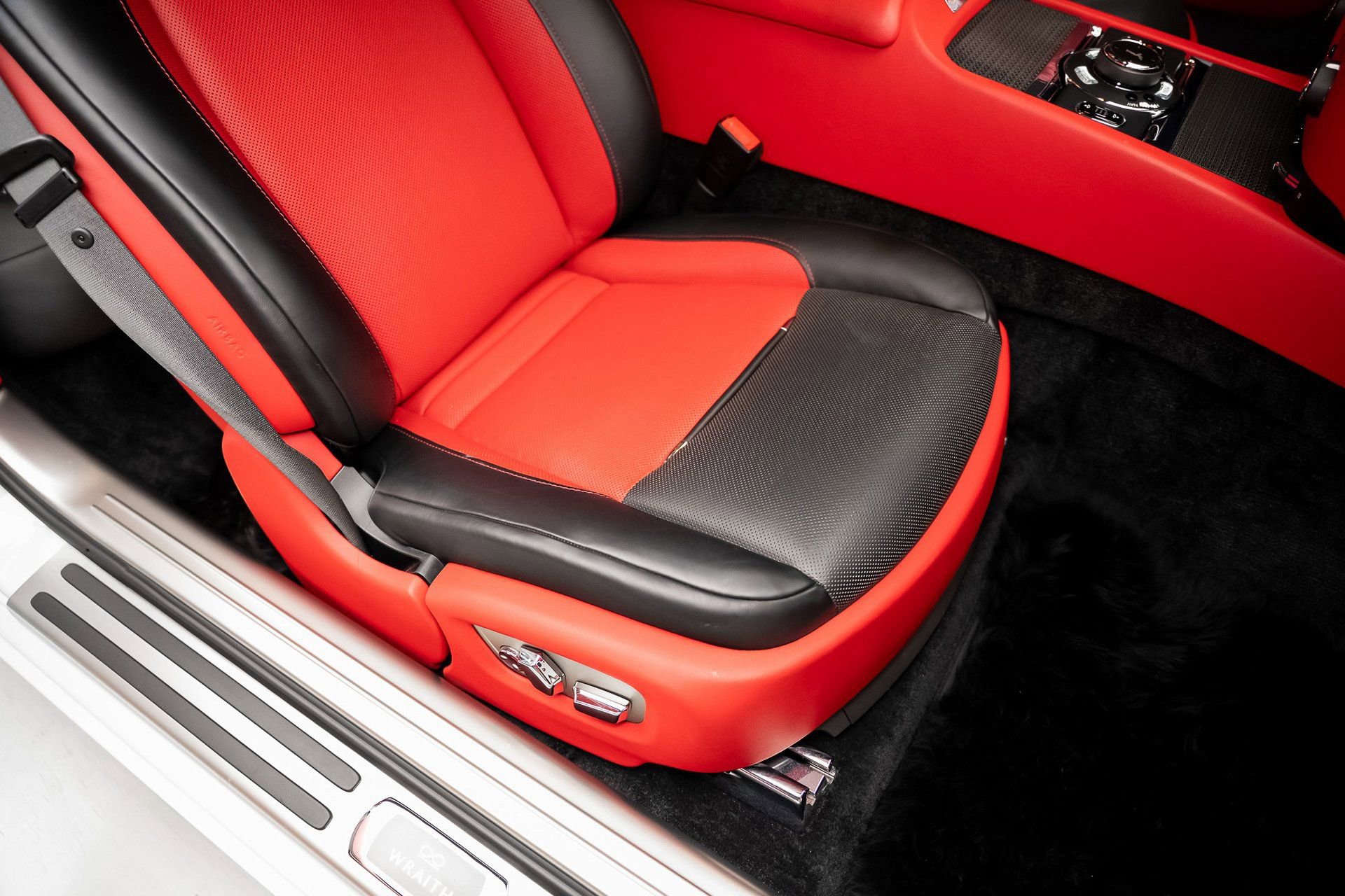 Used 2020 Rolls-Royce Wraith image 63