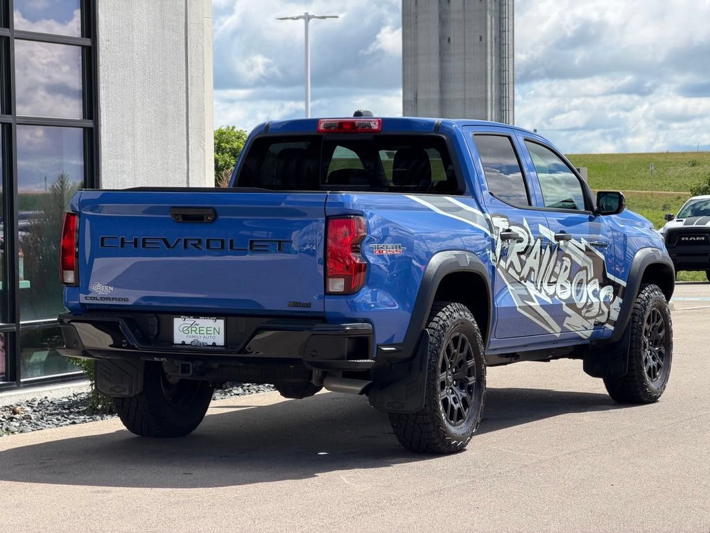 Used 2025 Chevrolet Colorado Trail Boss AWD/4WD image 5