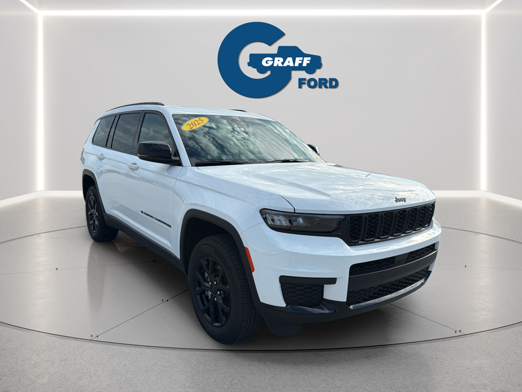 Used 2025 Jeep Grand Cherokee L Altitude AWD/4WD image 11