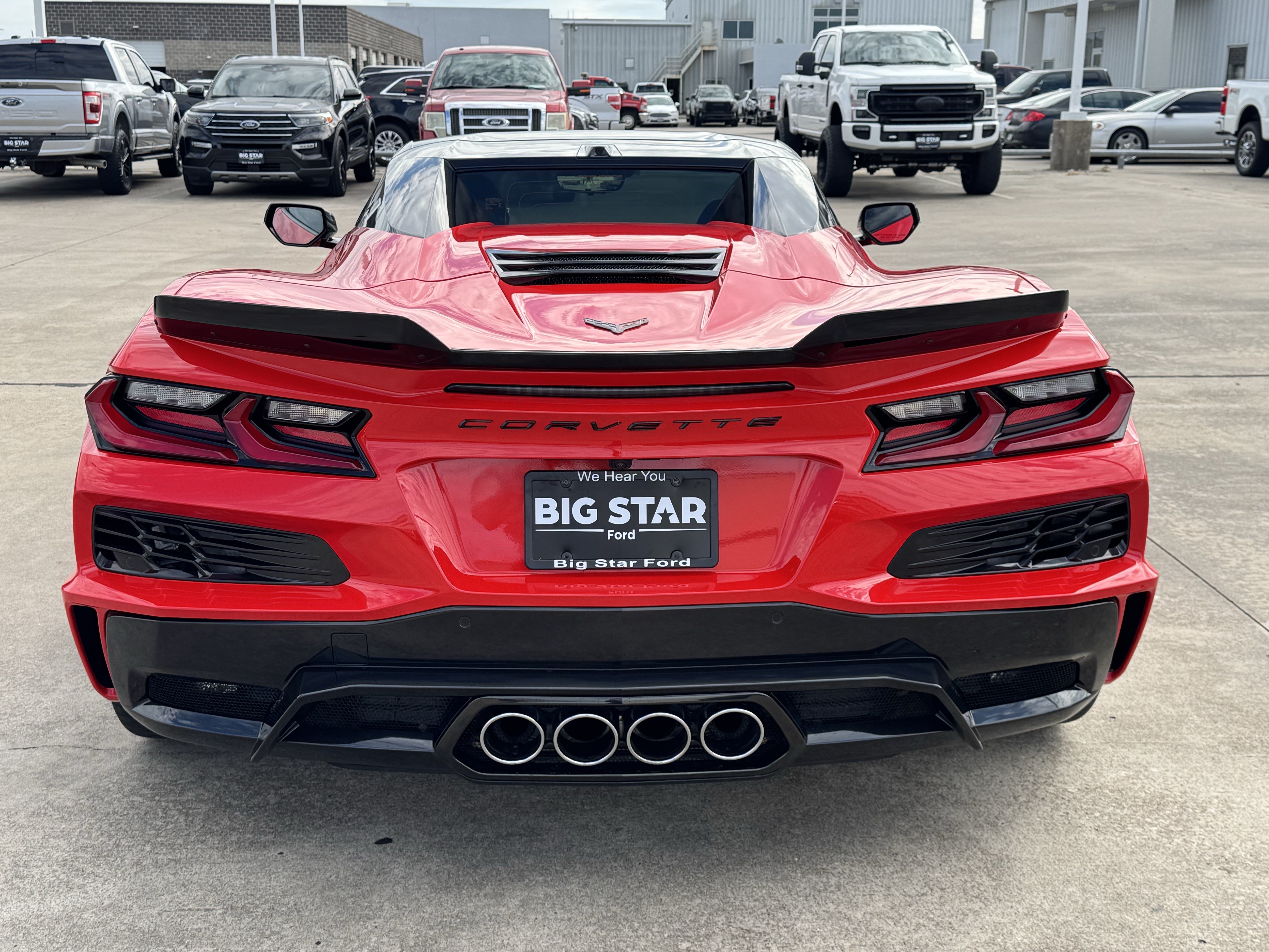 Used 2024 Chevrolet Corvette Z06 RWD image 9