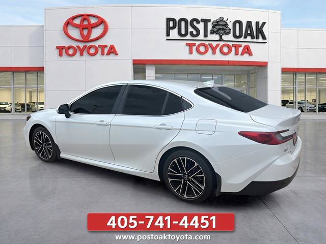 Used 2025 Toyota Camry XLE FWD image 5