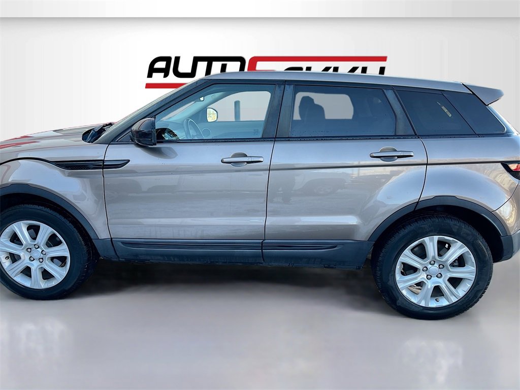 Used 2016 Land Rover Range Rover Evoque SE image 4