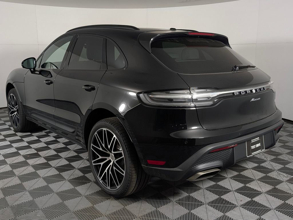 New 2026 Porsche Macan image 3