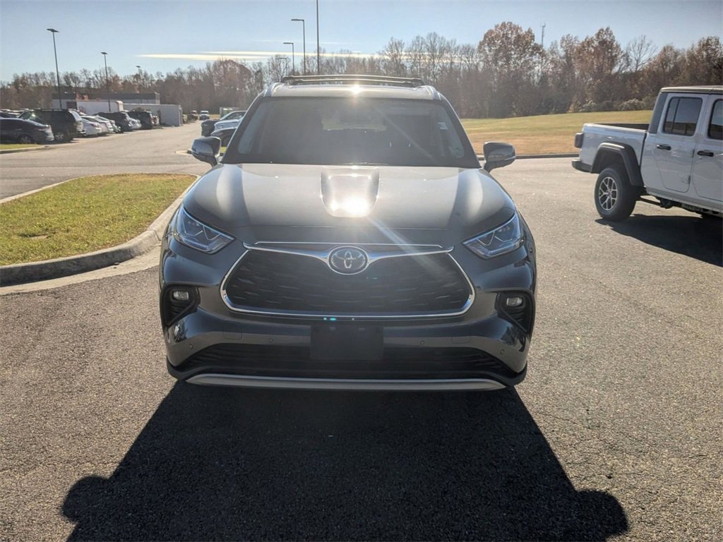 Used 2021 Toyota Highlander Platinum image 8