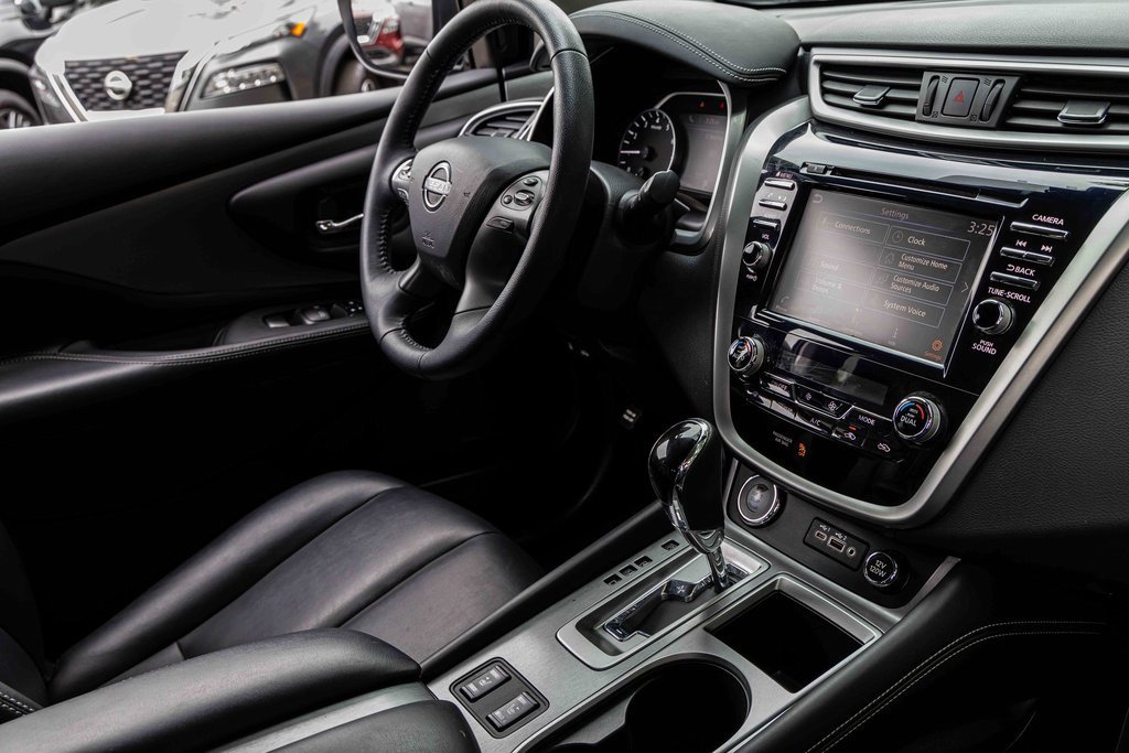 Certified 2024 Nissan Murano SV w/ SV Midnight Edition Package image 25