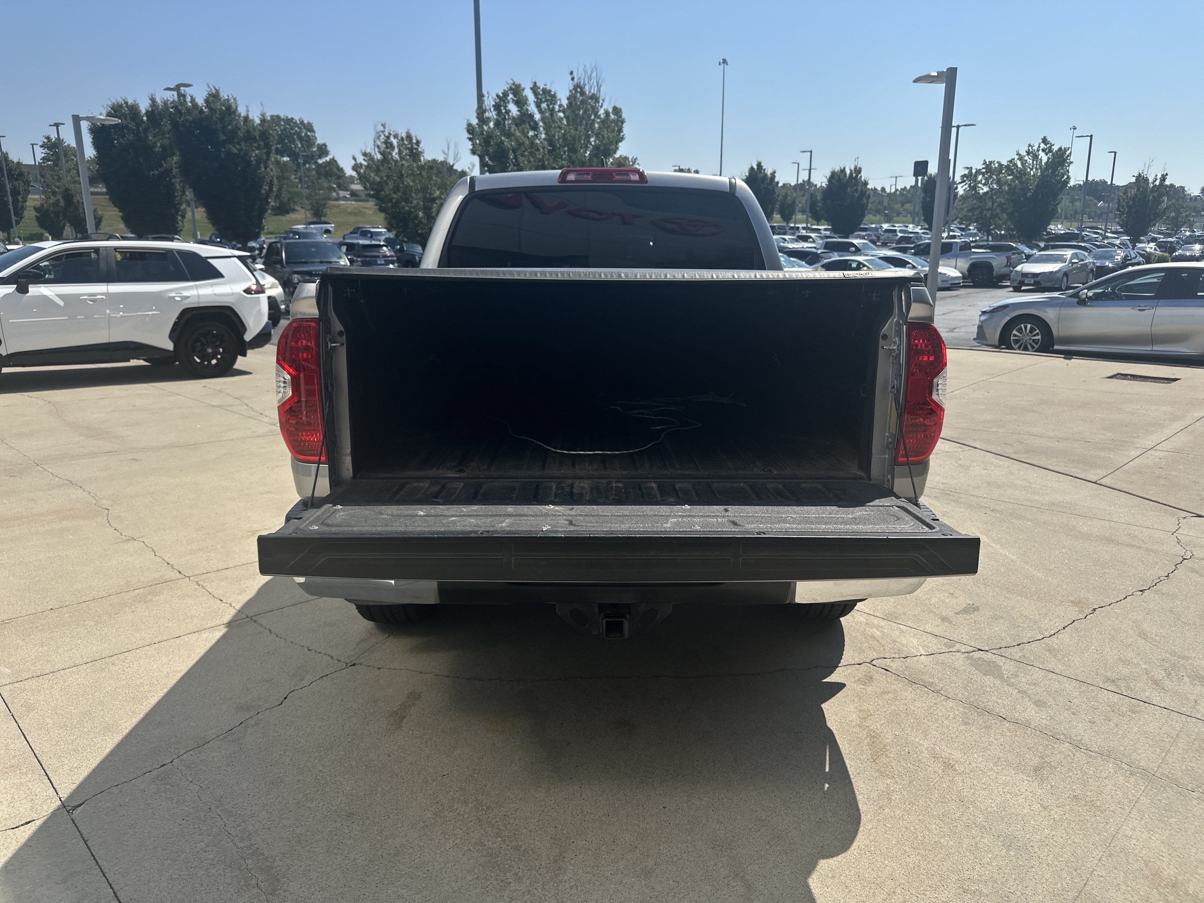 Used 2021 Toyota Tundra Limited AWD/4WD image 28