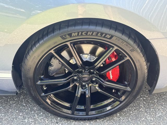 Used 2022 Ford Mustang Shelby GT500 w/ Technology Package RWD image 12