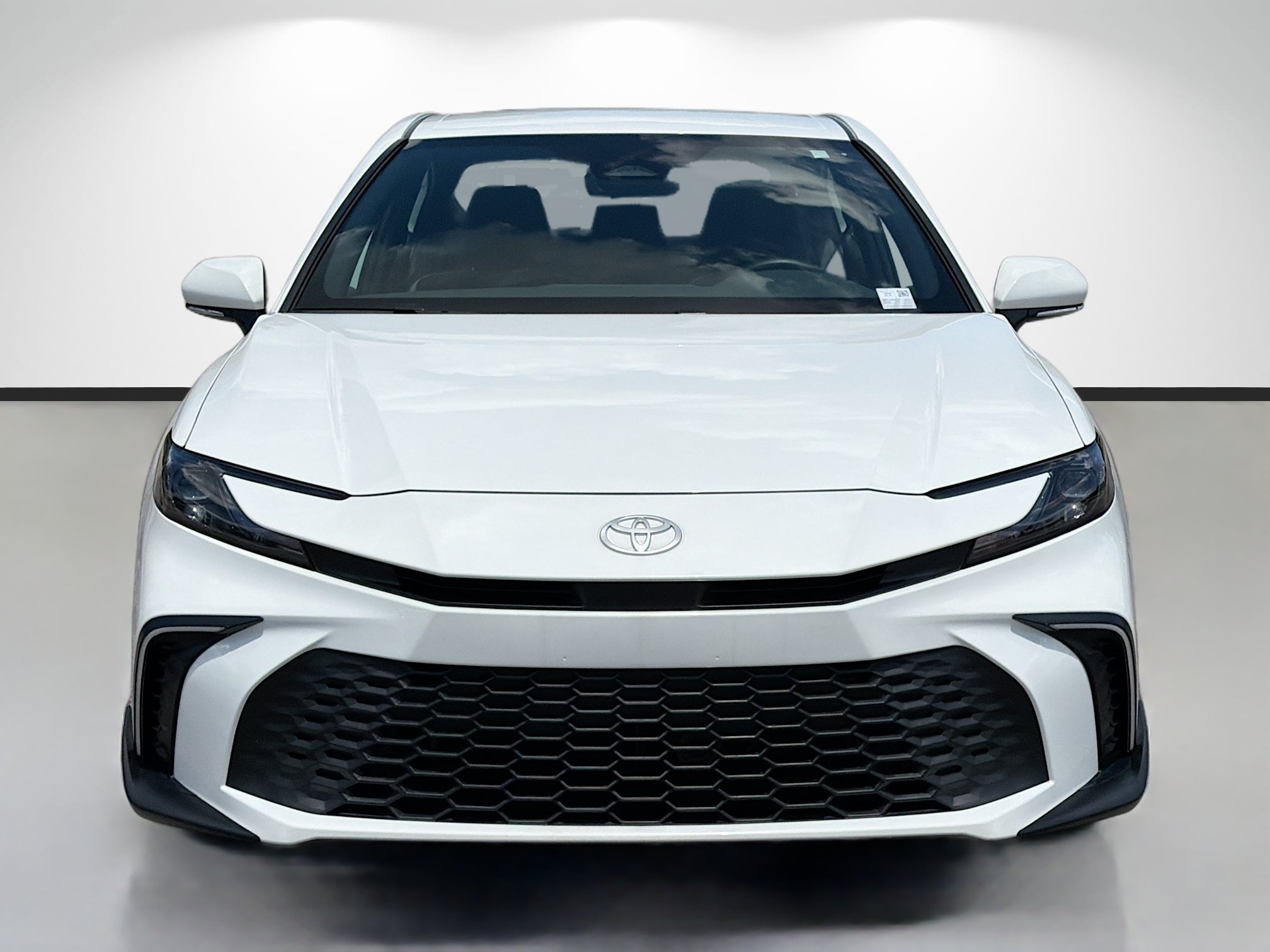 Used 2025 Toyota Camry SE w/ Multimedia Upgrade Package FWD image 8