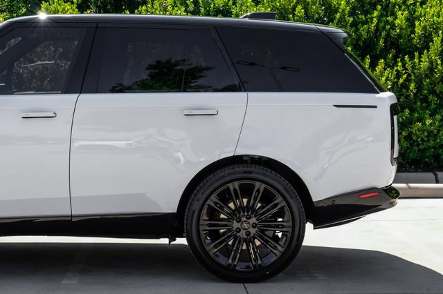 New 2026 Land Rover Range Rover SE AWD/4WD image 18