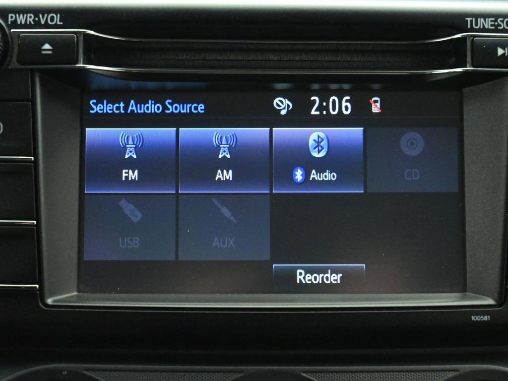 Used 2016 Toyota RAV4 LE image 27