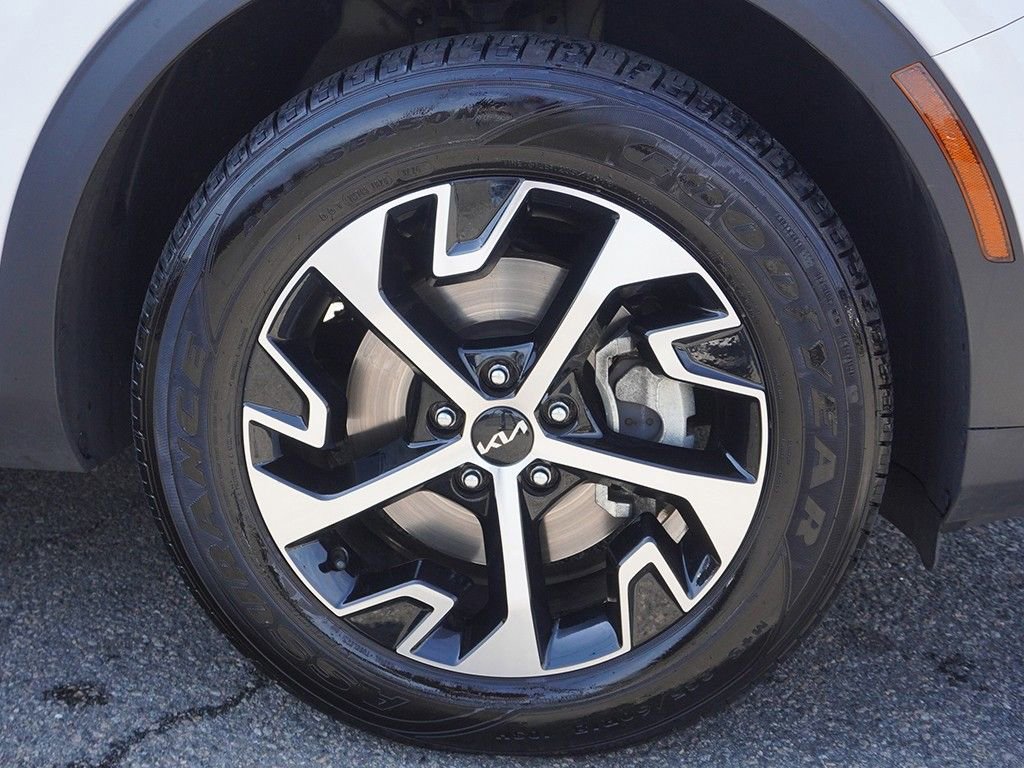 Used 2023 Kia Sportage EX image 19