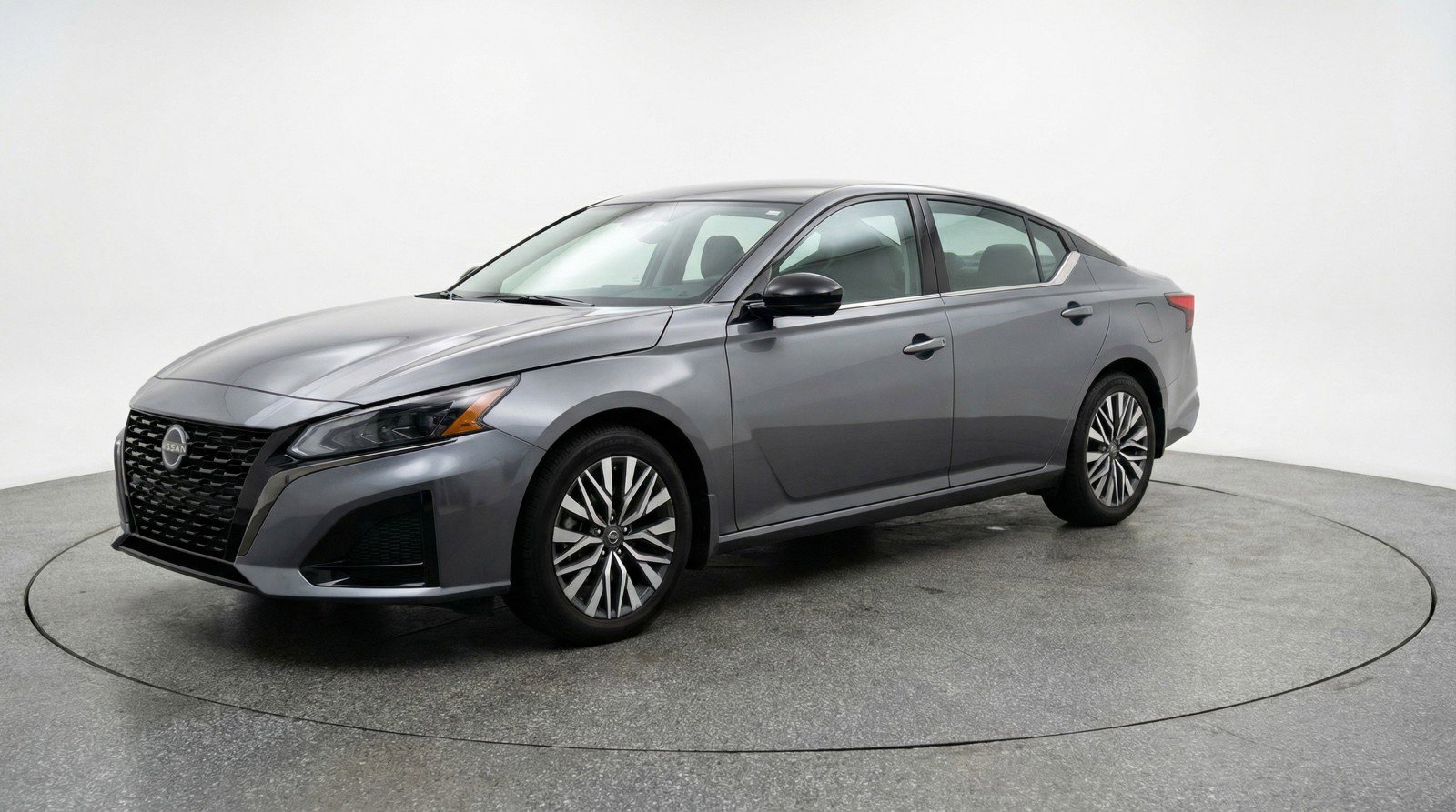 Used 2025 Nissan Altima 2.5 SV image 3