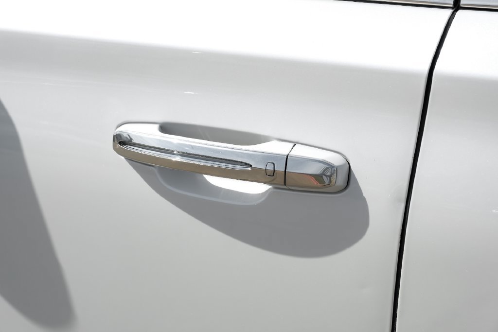 Used 2019 Cadillac Escalade ESV Premium Luxury RWD image 46