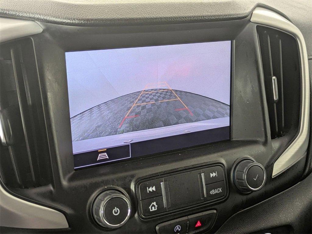 Used 2024 GMC Terrain SLT image 24